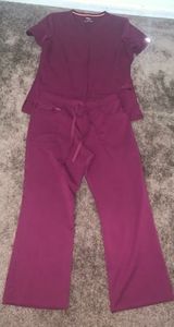 Scrub set